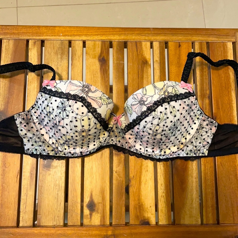 Victoria’s Secret Dream Angels Lined Demi Floral Polka Dot Design - 34B